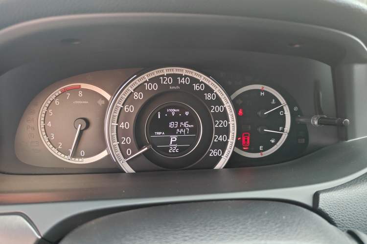 Used Honda Accord 2015 2.0L LX Comfort Edition Odometer Close Up