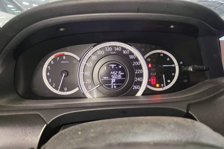 Used Honda Accord 2015 2.0L LX Comfort Edition Odometer Close Up