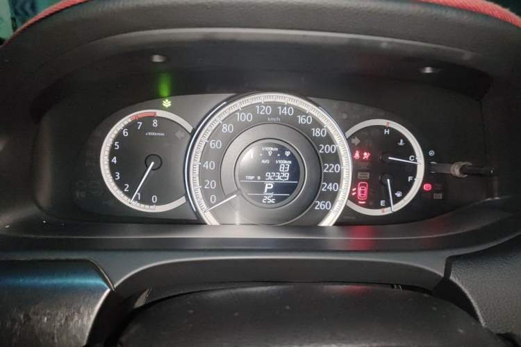 Used Honda Accord 2015 2.0L LX Comfort Edition Odometer Close Up