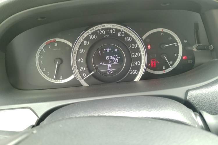 Used Honda Accord 2015 2.0L LXS Elite Edition Odometer Close Up