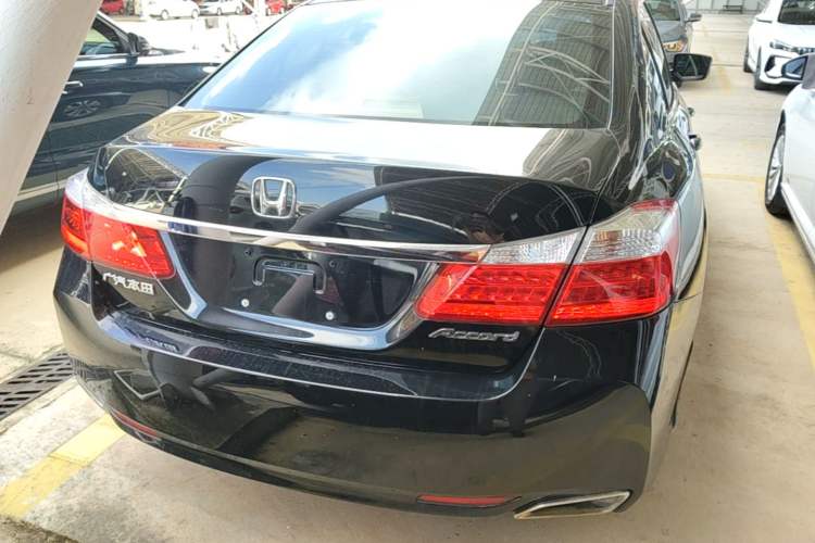 Used Honda Accord 2015 2.0L LX Comfort Edition Rear