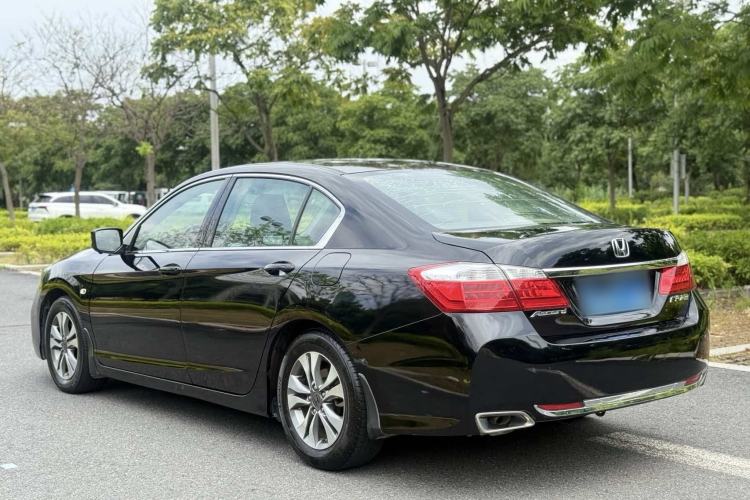 Used Honda Accord 2015 2.0L LX Comfort Edition Rear Left 45 Deg