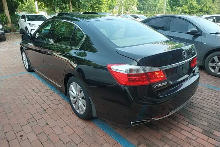 Used Honda Accord 2015 2.4L EX Luxury Edition Rear Left 45 Deg