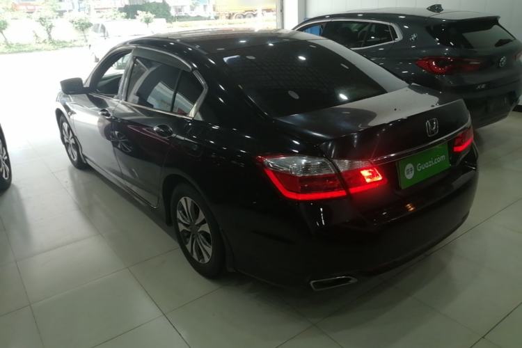 Used Honda Accord 2015 2.0L LX Comfort Edition Rear Left 45 Deg