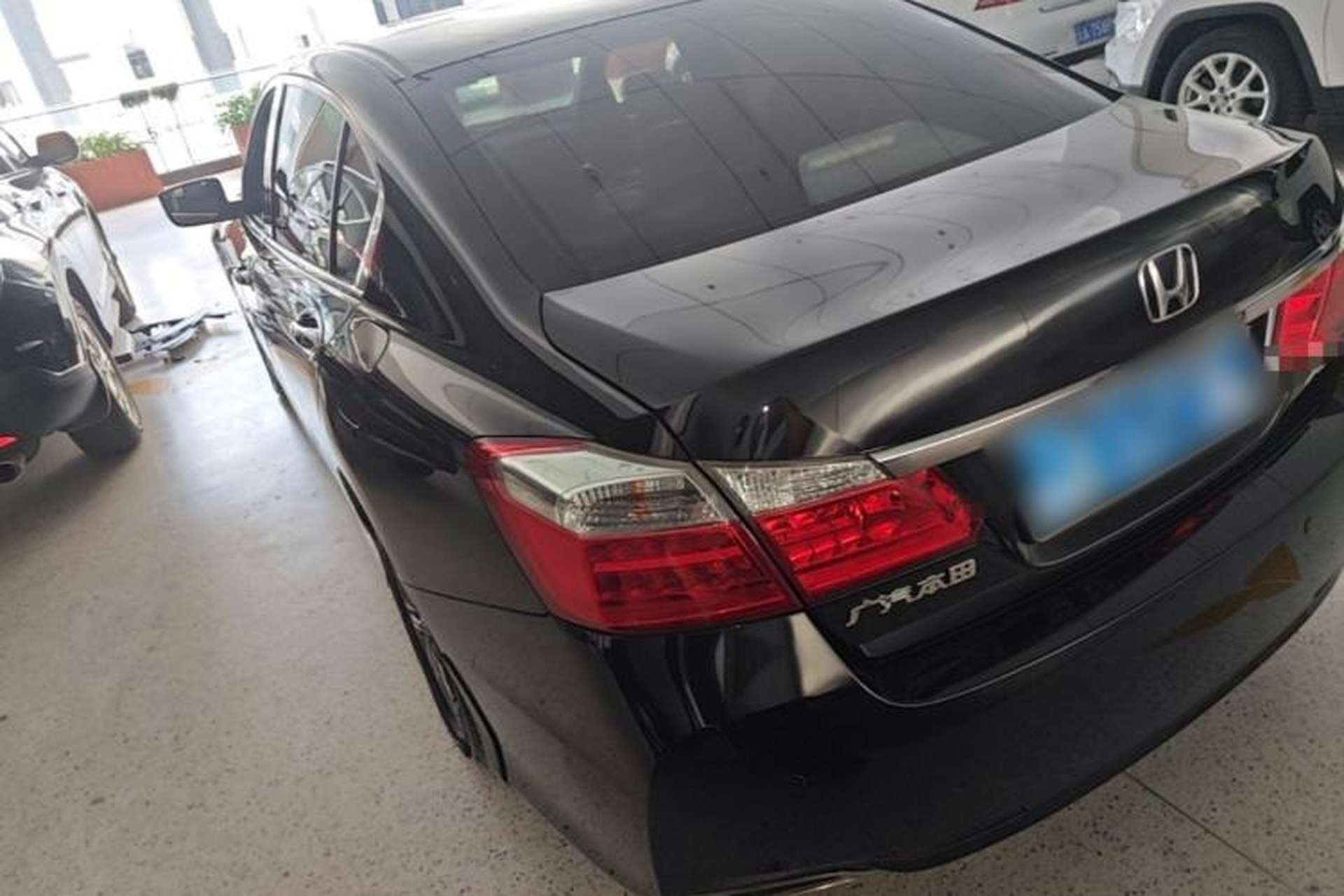 Used Honda Accord 2015 2.0L LXS Elite Edition Rear Left 45 Deg