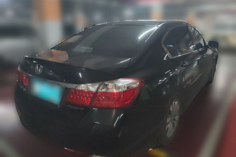 Used Honda Accord 2015 2.0L LX Comfort Edition Rear Right 45 Deg