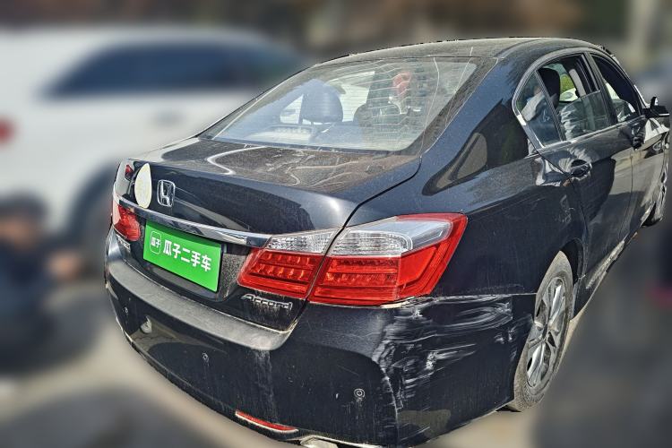 Used Honda Accord 2015 2.0L LX Comfort Edition Rear Right 45 Deg