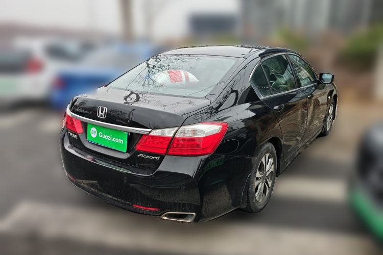 Used Honda Accord 2015 2.0L LX Comfort Edition Rear Right 45 Deg