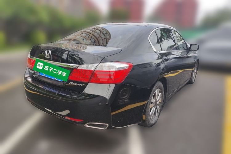 Used Honda Accord 2015 2.0L LX Comfort Edition Rear Right 45 Deg