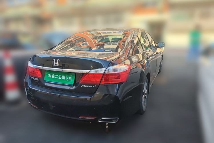 Used Honda Accord 2015 2.0L LX Comfort Edition Rear Right 45 Deg