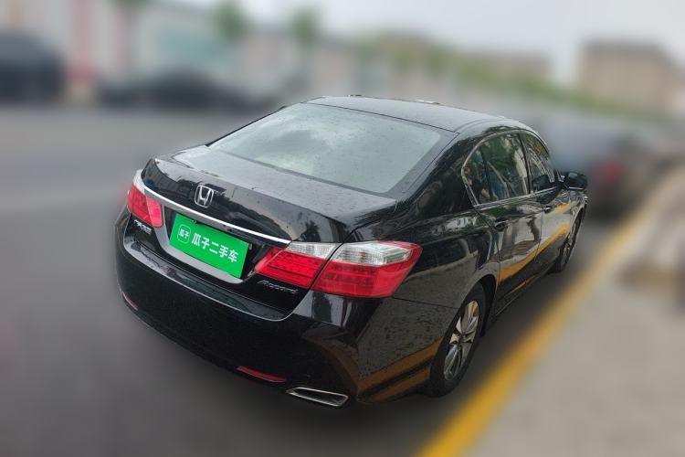 Used Honda Accord 2015 2.0L LX Comfort Edition Rear Right 45 Deg