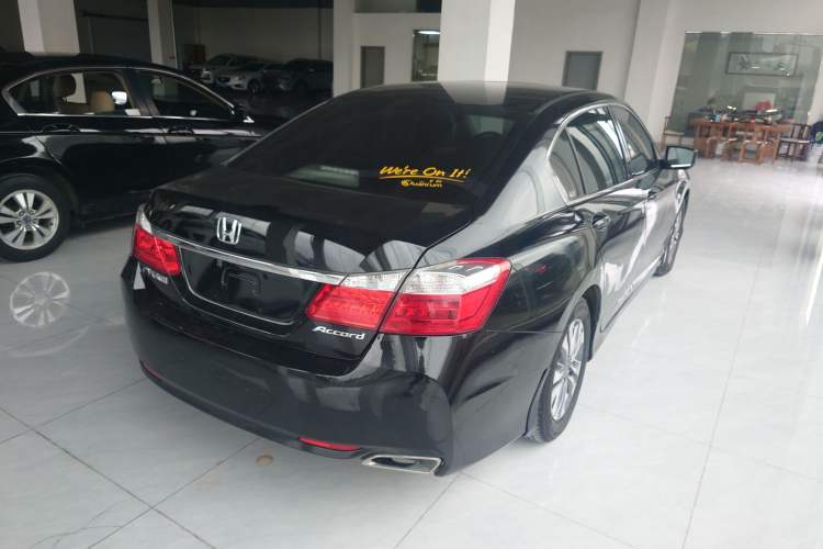 Used Honda Accord 2015 2.0L LXS Elite Edition Rear Right 45 Deg