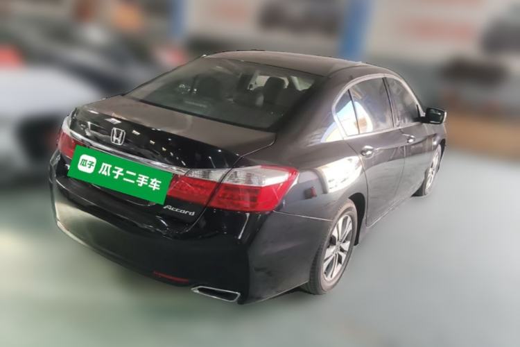 Used Honda Accord 2015 2.0L LX Comfort Edition Rear Right 45 Deg