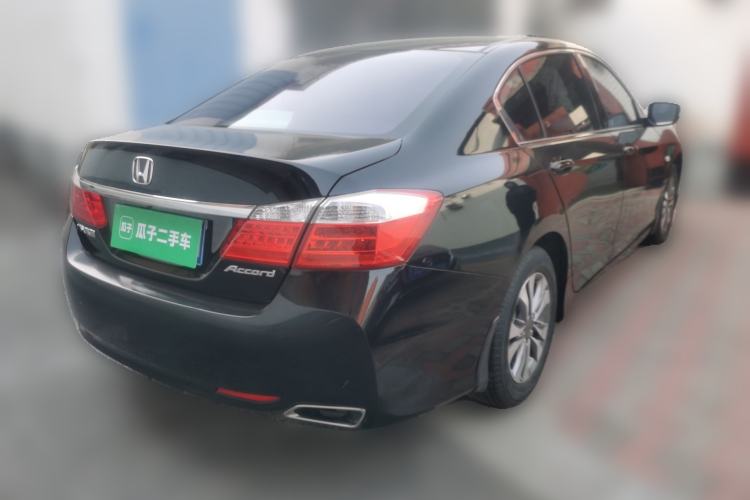 Used Honda Accord 2015 2.0L LX Comfort Edition Rear Right 45 Deg