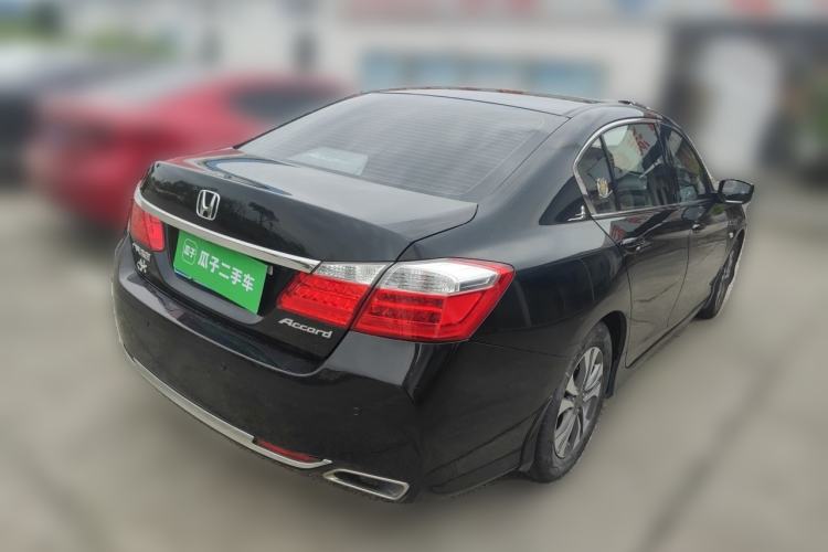 Used Honda Accord 2015 2.0L LX Comfort Edition Rear Right 45 Deg