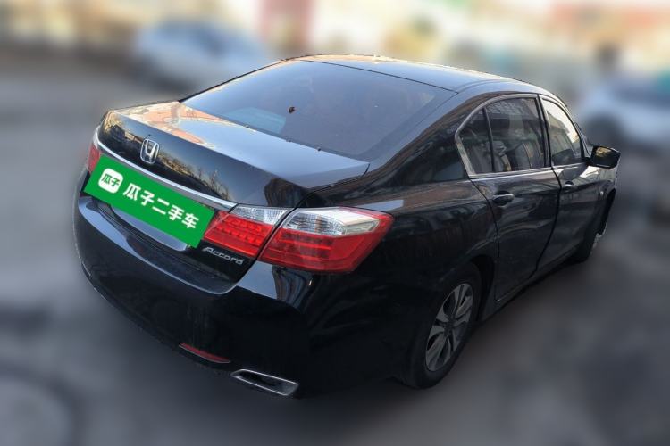 Used Honda Accord 2015 2.0L LX Comfort Edition Rear Right 45 Deg