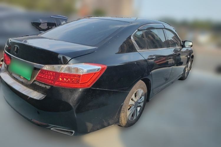 Used Honda Accord 2015 2.0L LX Comfort Edition Rear Right 45 Deg