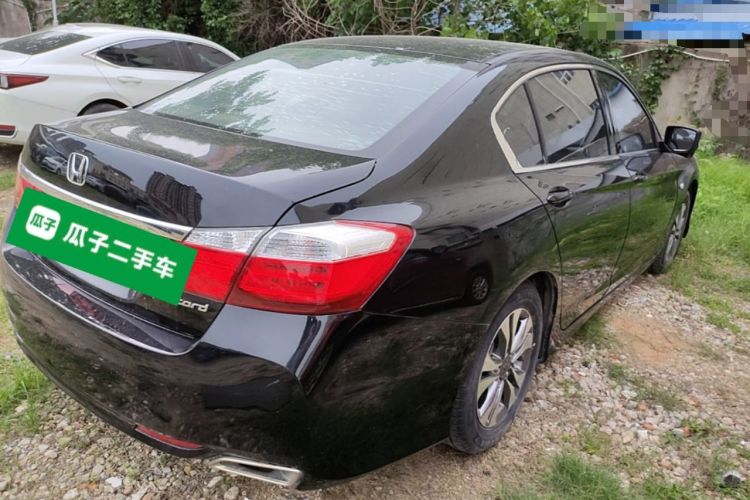 Used Honda Accord 2015 2.0L LX Comfort Edition Rear Right 45 Deg
