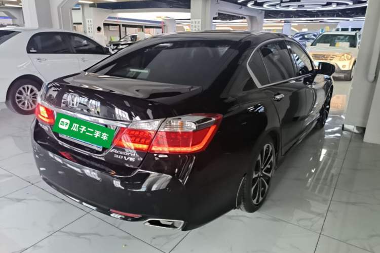 Used Honda Accord 2015 3.0L VTI Prestige Edition Rear Right 45 Deg