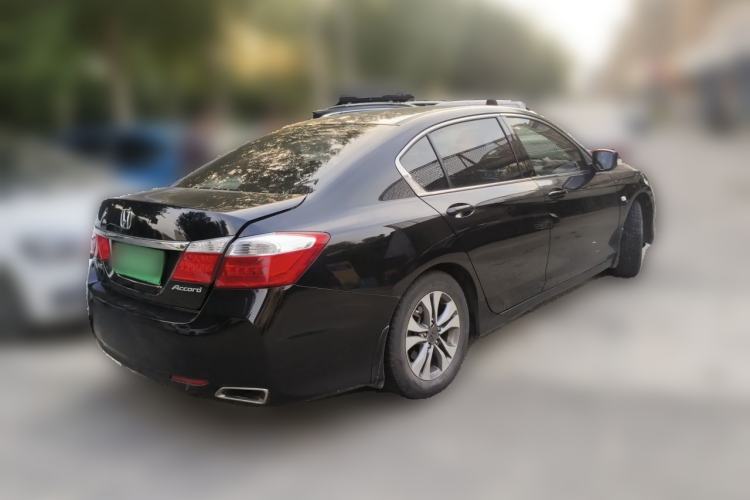Used Honda Accord 2015 2.0L LX Comfort Edition Rear Right 45 Deg