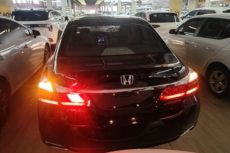 Used Honda Accord 2015 2.0L LX Comfort Edition Rear