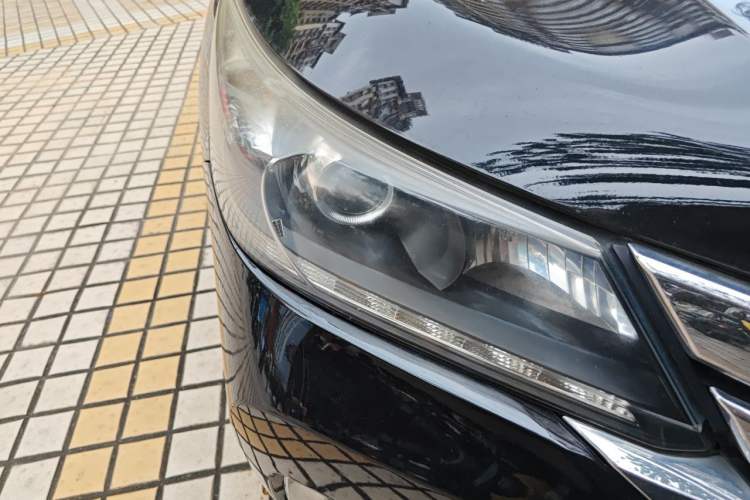 Used Honda Accord 2015 2.0L LXS Elite Edition Right Front Headlight