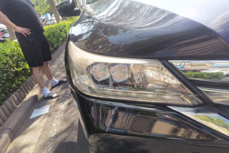 Used Honda Accord 2015 2.0L LX Comfort Edition Right Front Headlight