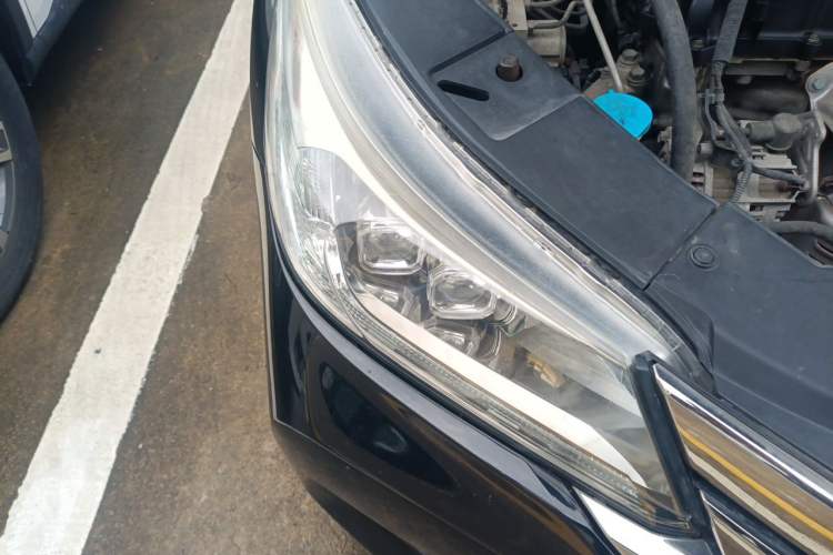 Used Honda Accord 2015 2.4L EX Luxury Edition Right Front Headlight