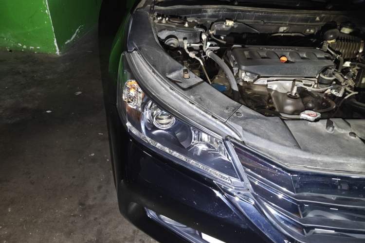Used Honda Accord 2015 2.0L LX Comfort Edition Right Front Headlight