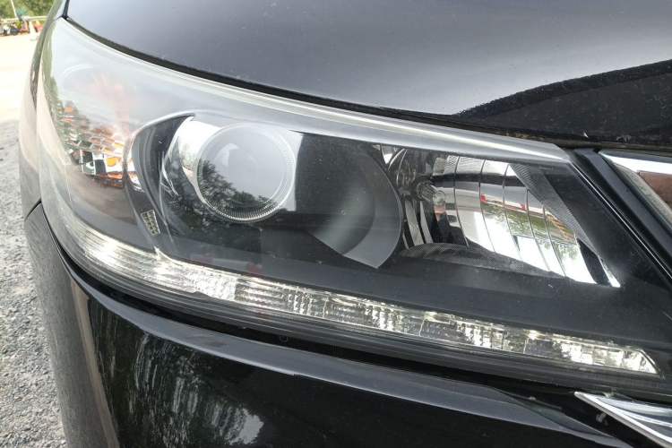 Used Honda Accord 2015 2.0L LX Comfort Edition Right Front Headlight