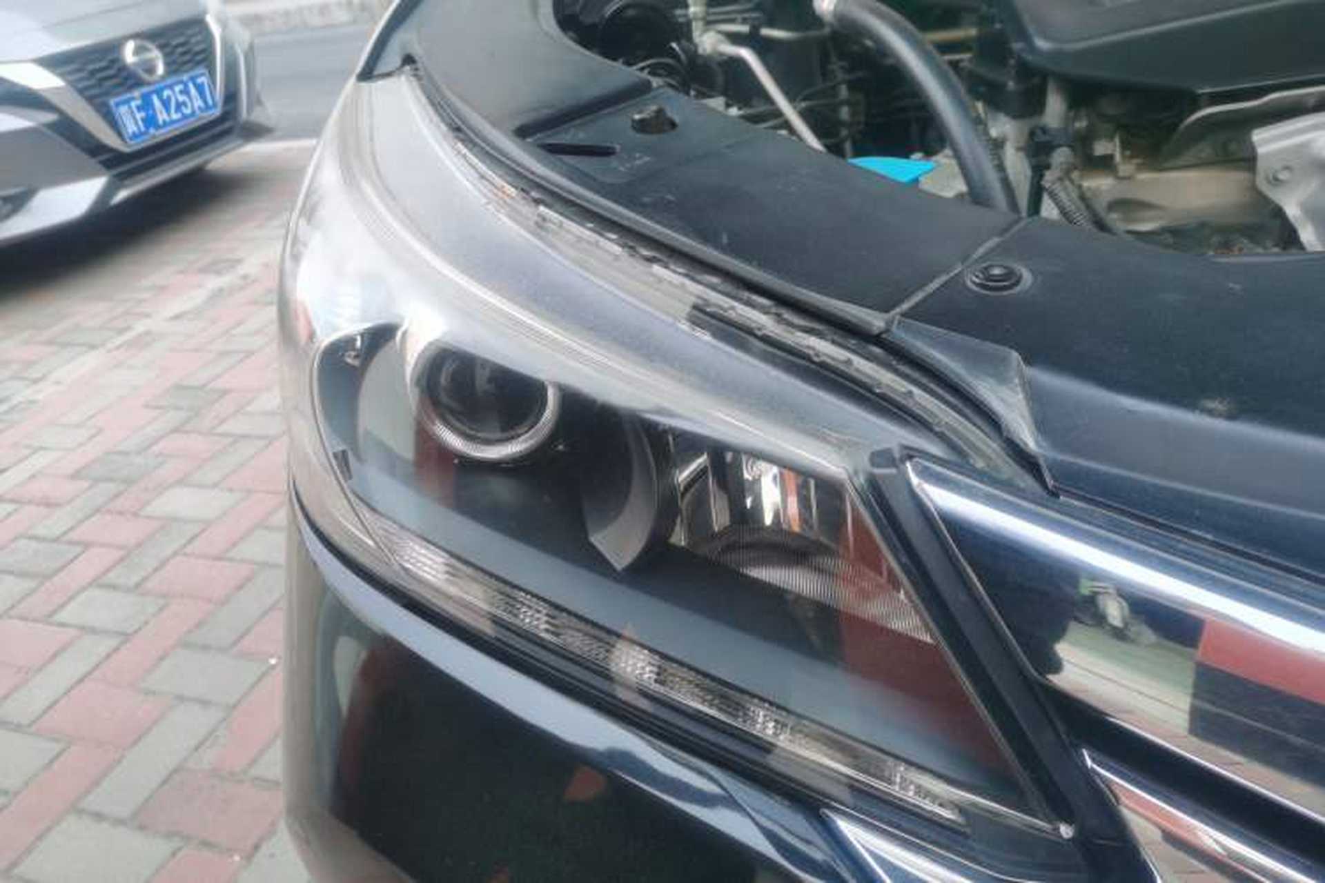 Used Honda Accord 2015 2.0L LX Comfort Edition Right Front Headlight