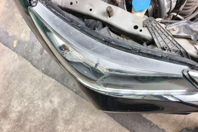 Used Honda Accord 2015 2.0L LXS Elite Edition Right Front Headlight