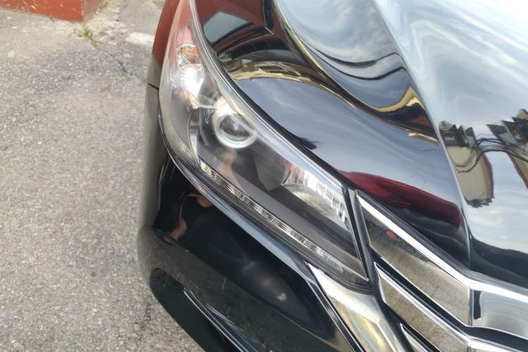 Used Honda Accord 2015 2.0L LX Comfort Edition Right Front Headlight