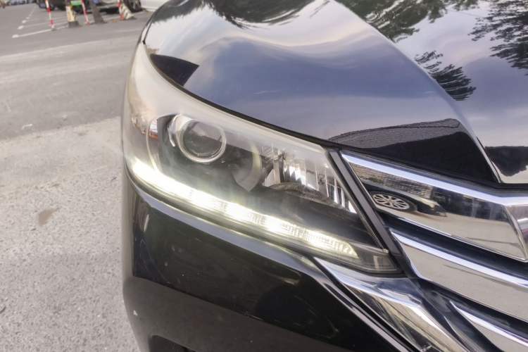 Used Honda Accord 2015 2.0L LX Comfort Edition Right Front Headlight
