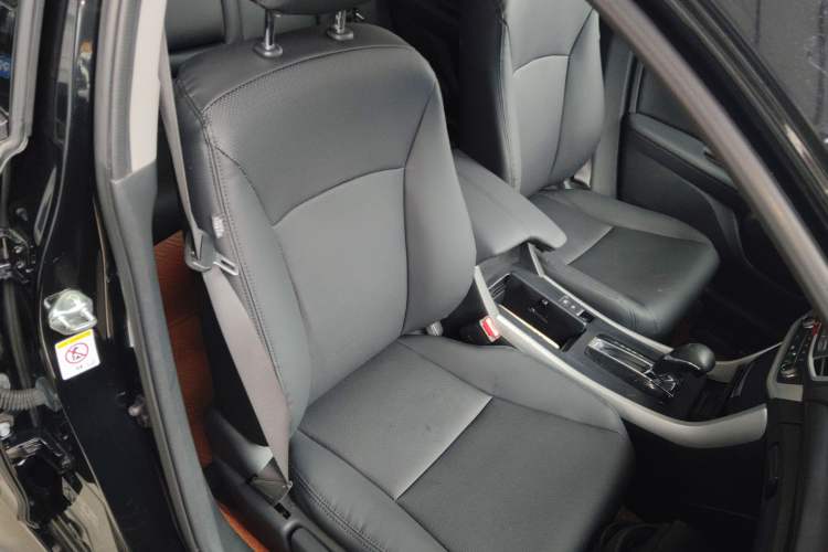 Used Honda Accord 2015 2.0L LX Comfort Edition Right Front Seat