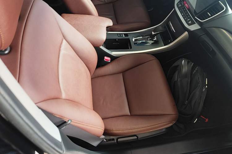Used Honda Accord 2015 2.0L LX Comfort Edition Right Front Seat