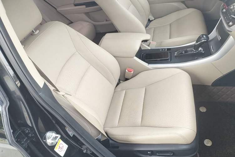 Used Honda Accord 2015 2.0L LXS Elite Edition Right Front Seat