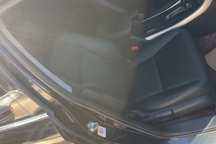 Used Honda Accord 2015 2.0L LX Comfort Edition Right Front Seat