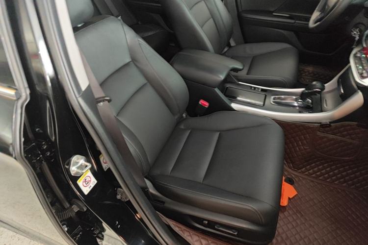 Used Honda Accord 2015 2.0L LXS Elite Edition Right Front Seat