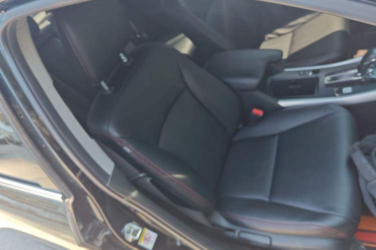 Used Honda Accord 2015 2.0L LX Comfort Edition Right Front Seat