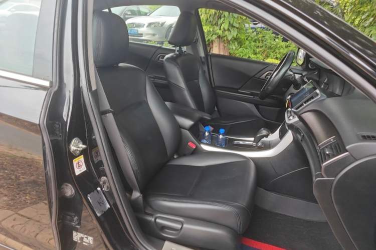 Used Honda Accord 2015 2.0L LX Comfort Edition Right Front Seat