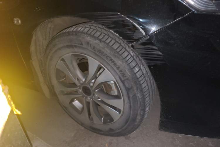 Used Honda Accord 2015 2.0L LX Comfort Edition Right Front Wheel Hub
