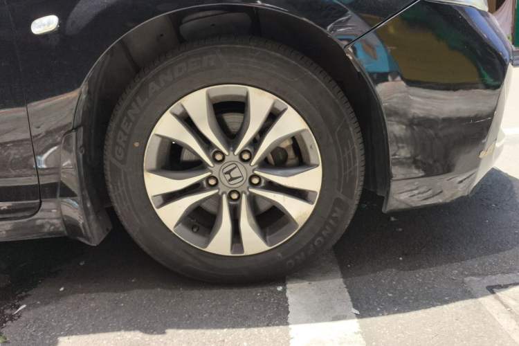 Used Honda Accord 2015 2.0L LX Comfort Edition Right Front Wheel Hub