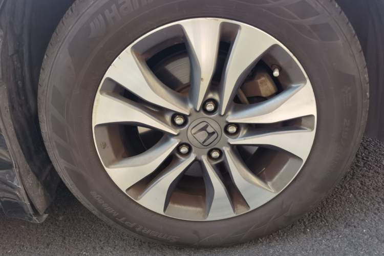 Used Honda Accord 2015 2.0L LX Comfort Edition Right Front Wheel Hub