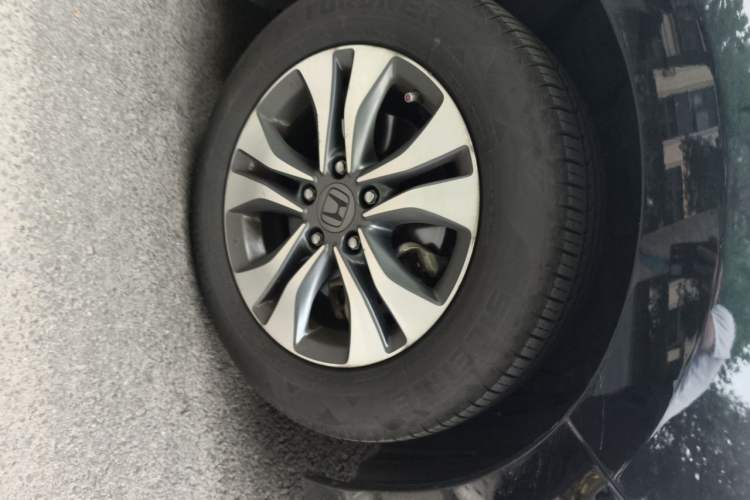 Used Honda Accord 2015 2.0L LX Comfort Edition Right Front Wheel Hub