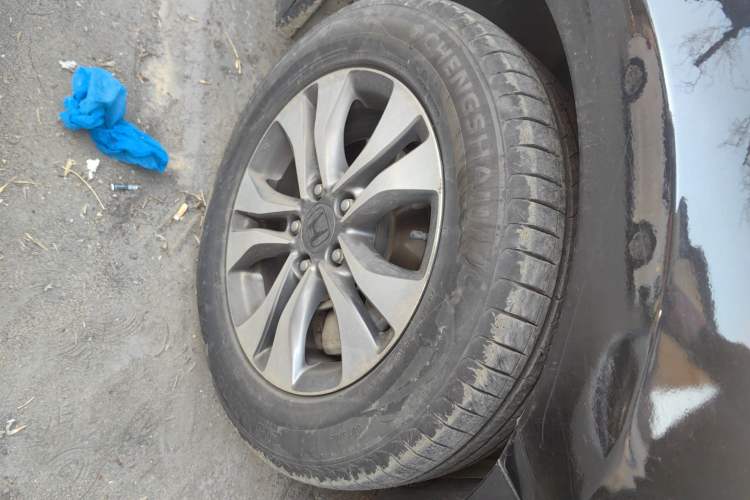 Used Honda Accord 2015 2.0L LX Comfort Edition Right Front Wheel Hub