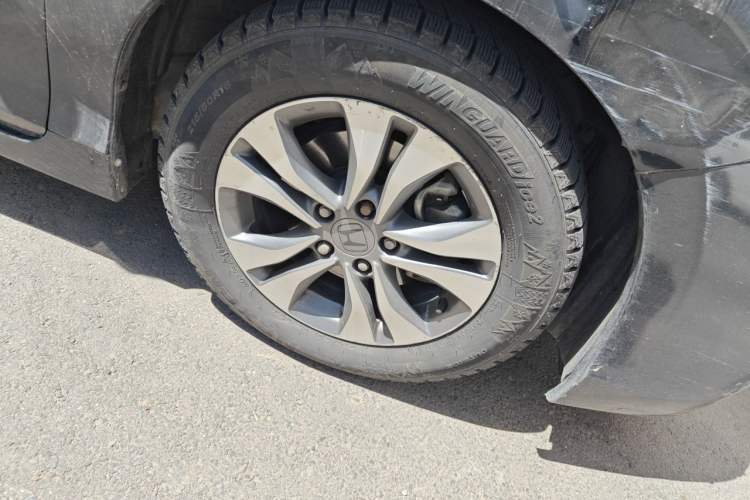 Used Honda Accord 2015 2.0L LXS Elite Edition Right Front Wheel Hub