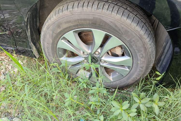 Used Honda Accord 2015 2.0L LX Comfort Edition Right Front Wheel Hub