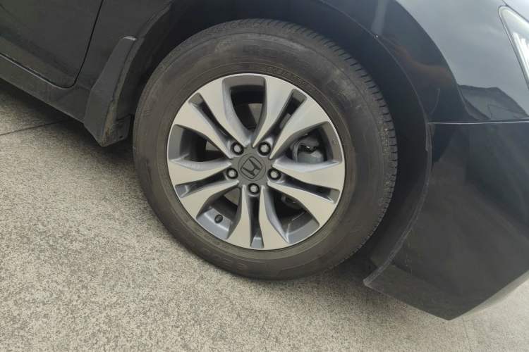 Used Honda Accord 2015 2.0L LX Comfort Edition Right Front Wheel Hub
