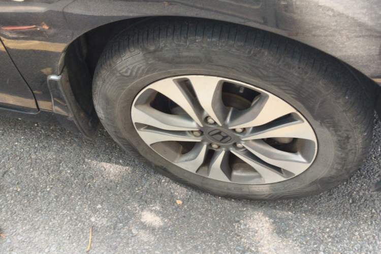 Used Honda Accord 2015 2.0L LX Comfort Edition Right Front Wheel Hub
